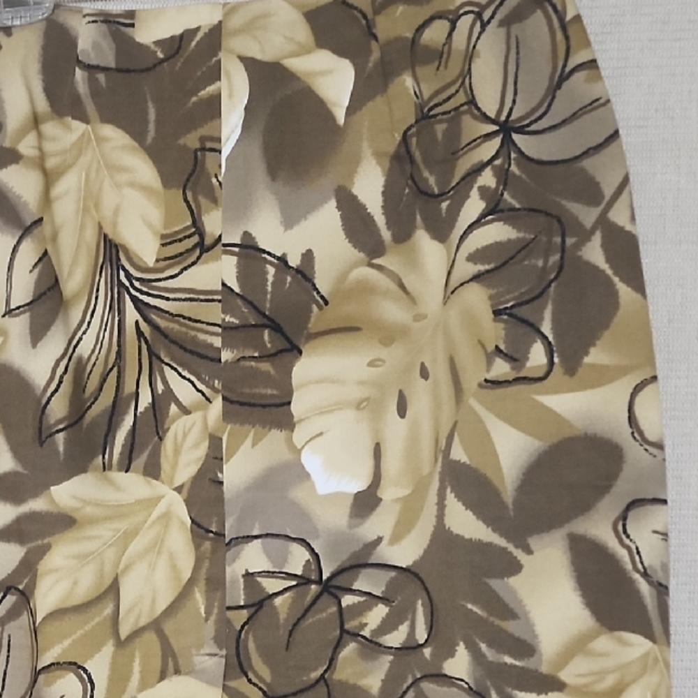 Leslie Fay Floral Pencil Skirt in Cream and Brown